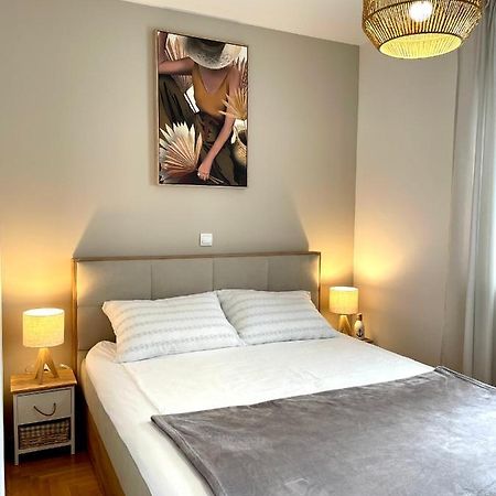 Apartment Dalmatino Baška Voda Buitenkant foto