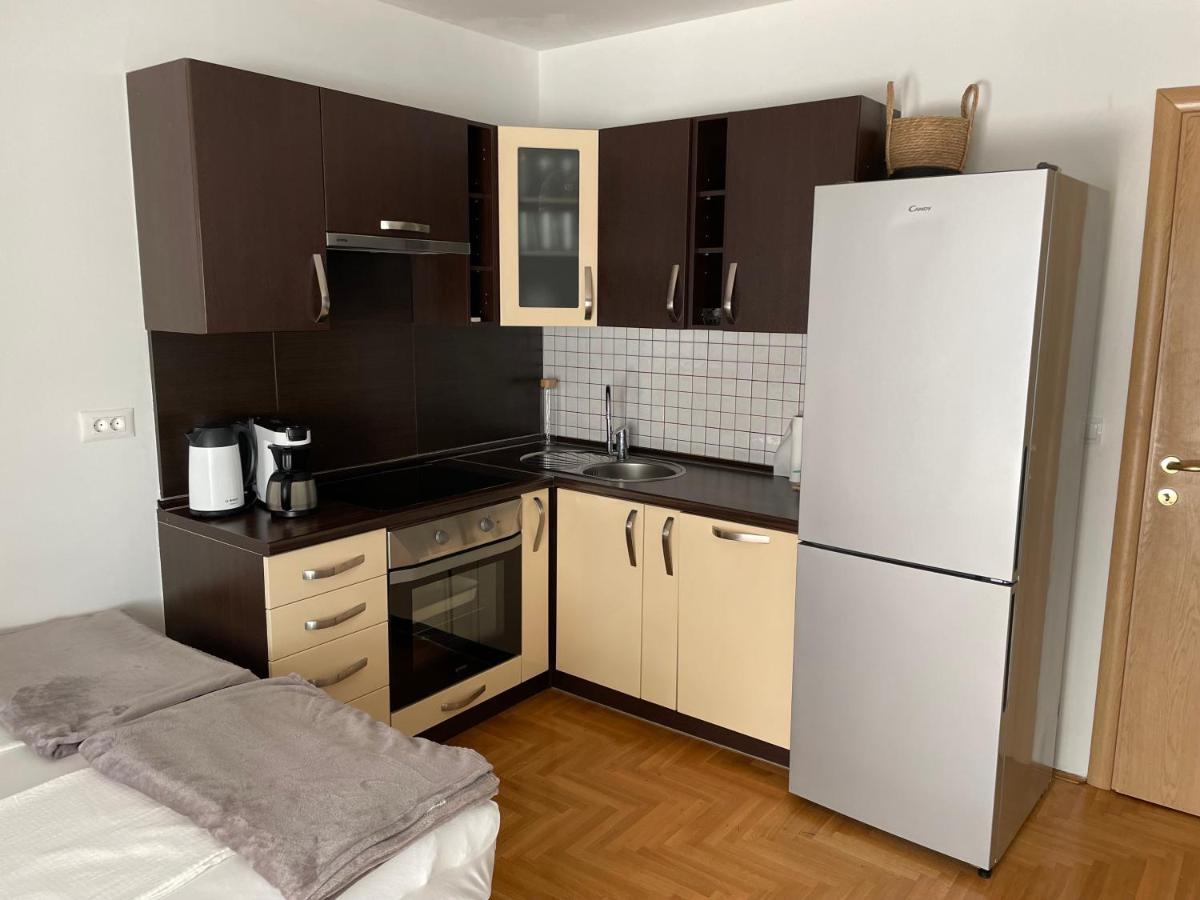 Apartment Dalmatino Baška Voda Buitenkant foto