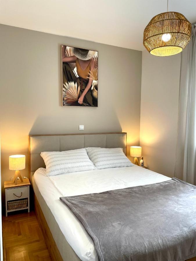 Apartment Dalmatino Baška Voda Buitenkant foto