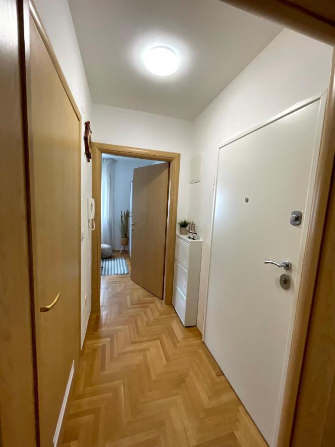 Apartment Dalmatino Baška Voda Buitenkant foto