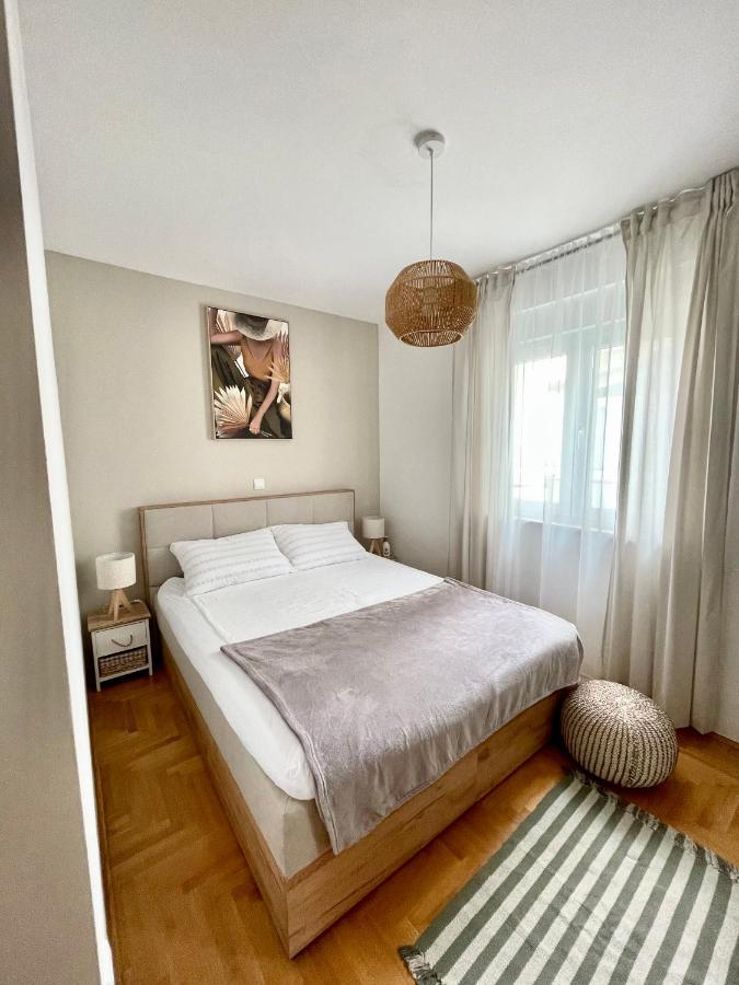 Apartment Dalmatino Baška Voda Buitenkant foto