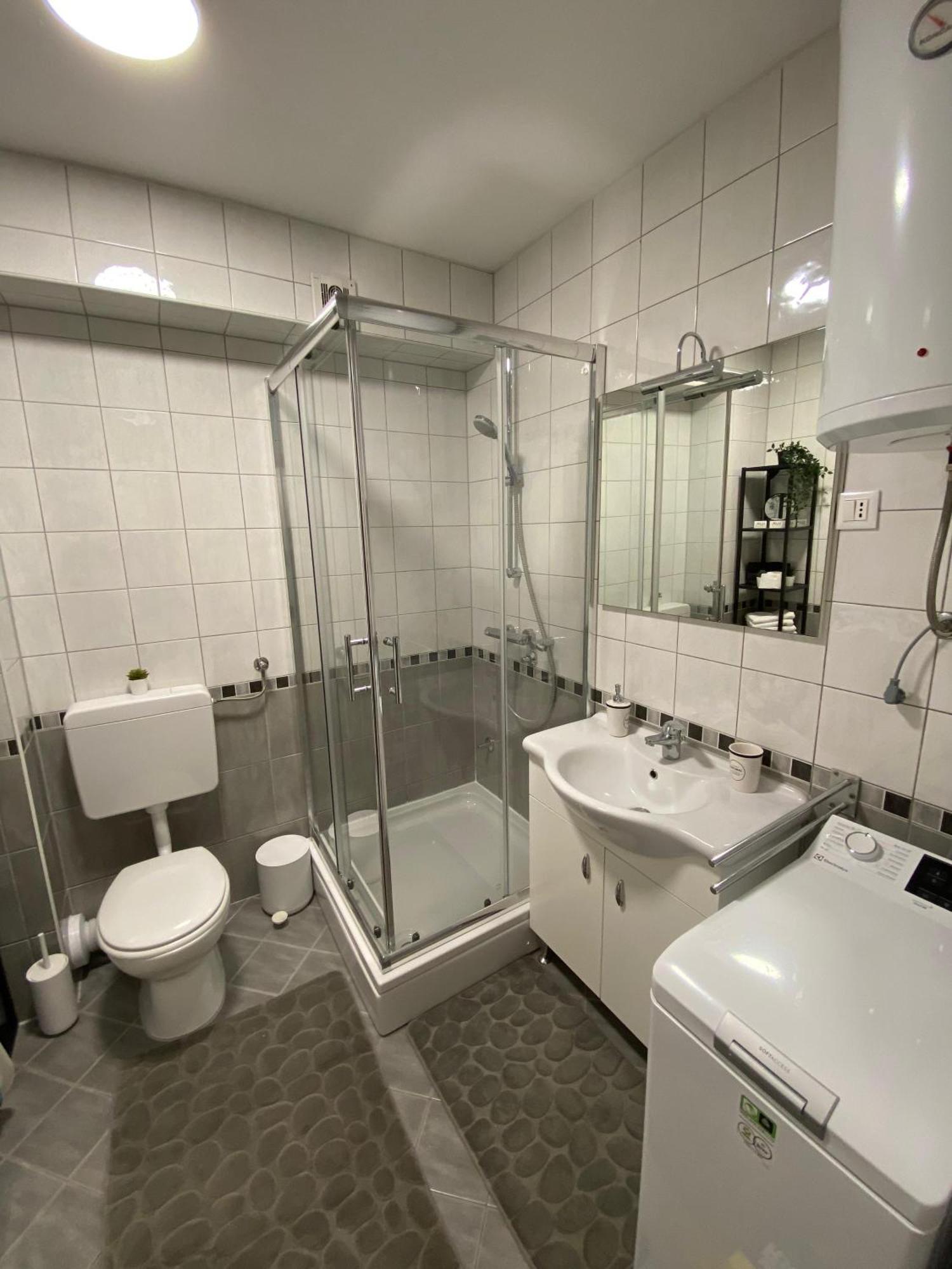 Apartment Dalmatino Baška Voda Buitenkant foto